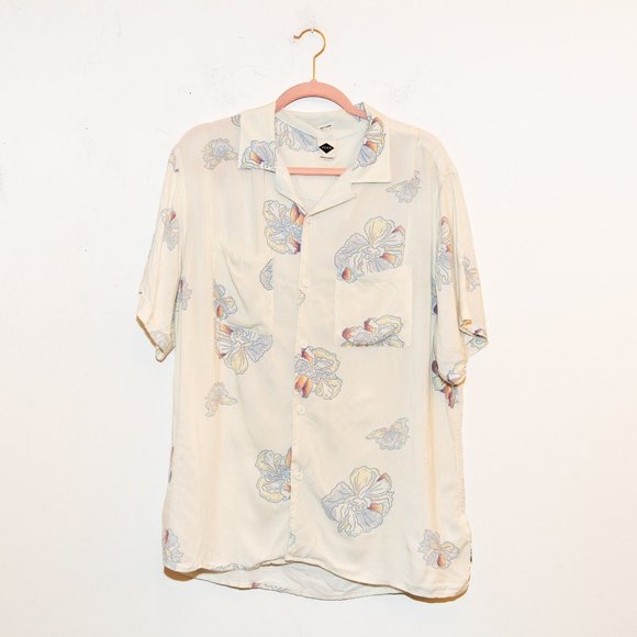 The Critical Slide Society Other - 🏄‍♂TCSS 🏄‍♂ soft cream floral button down shirt